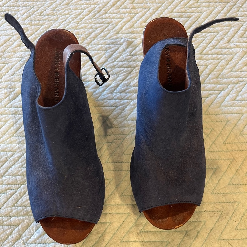 Ladies Lucky Brand shoes